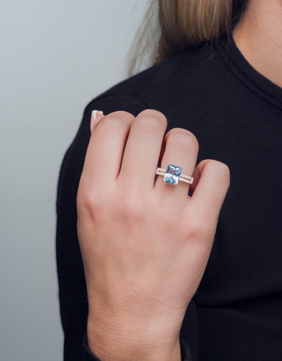 Guy Wakeling Lucy Model --14