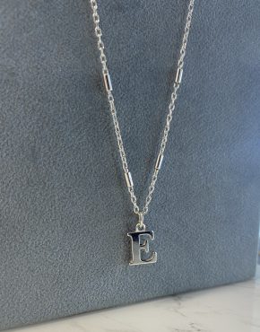 Chlobo - E initial pendant